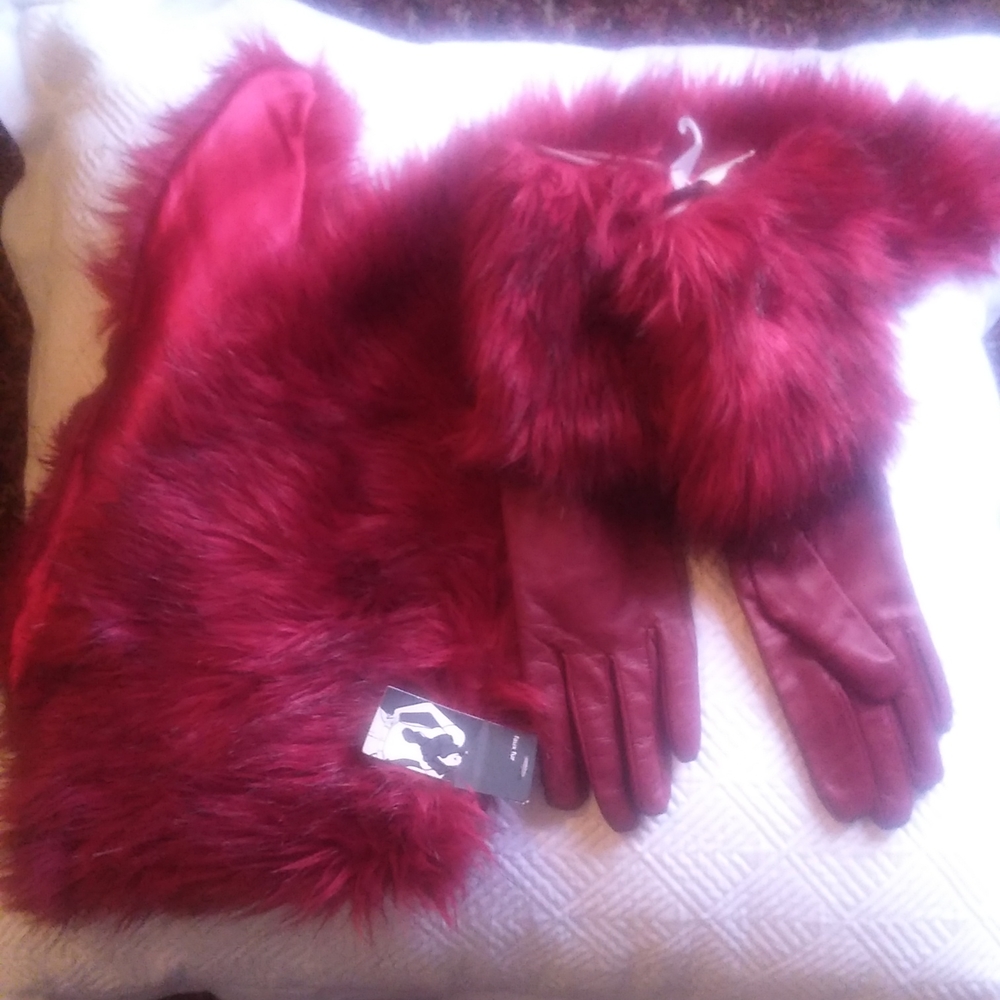 New leather gloves/Matching scarf
